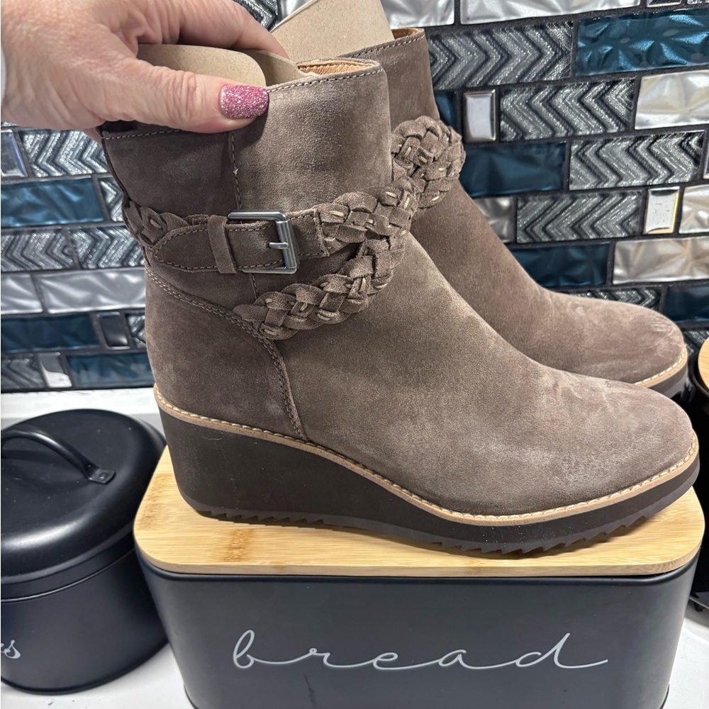 Earth Brown Suede Wedge Boots